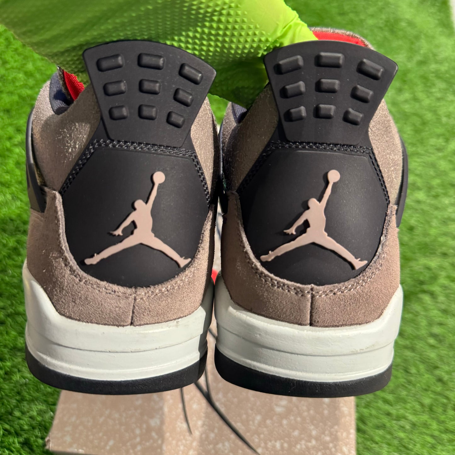 Air Jordan 4 Retro 'Taupe Haze'