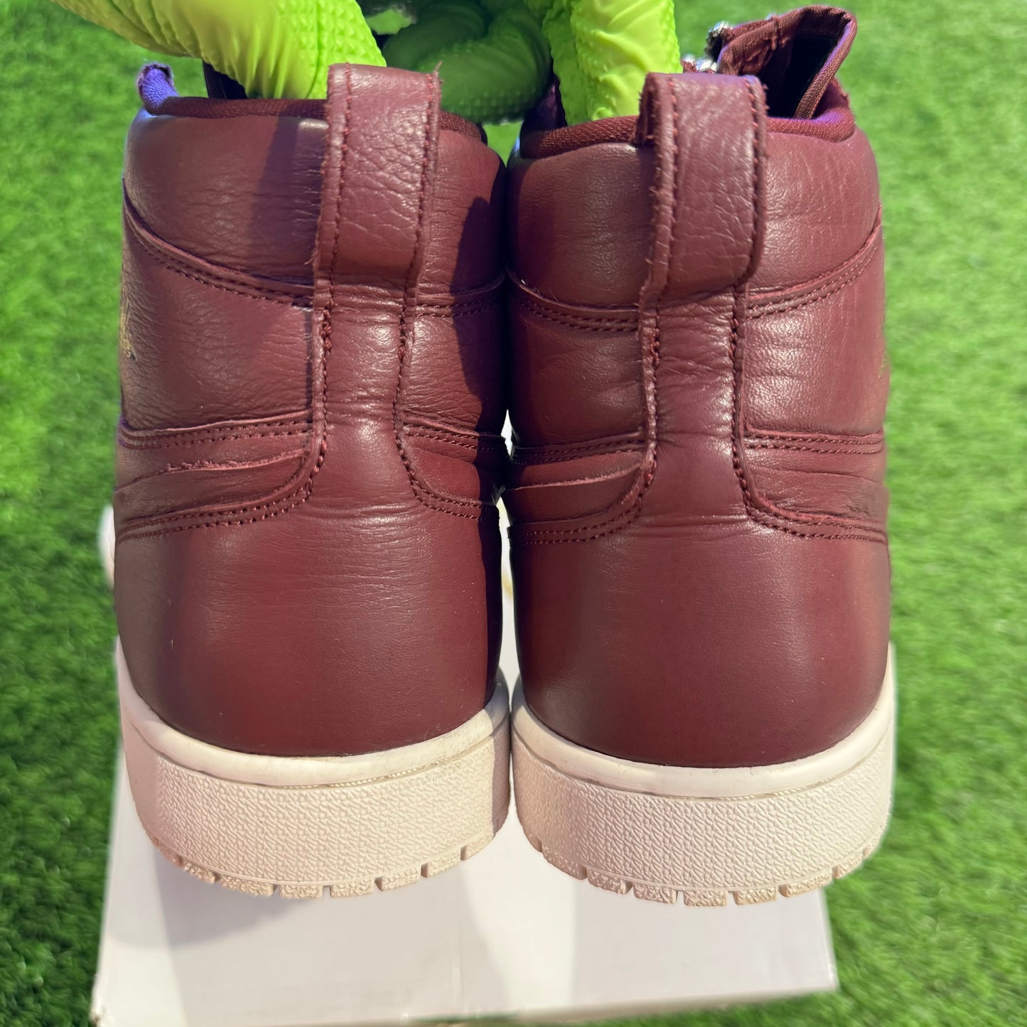Wmns Air Jordan 1 Retro High Zip 'Bordeaux' 10M/11.5W