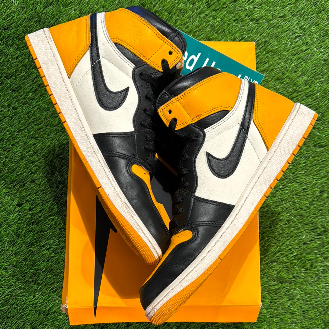 Air Jordan 1 Retro High OG 'Yellow Toe'