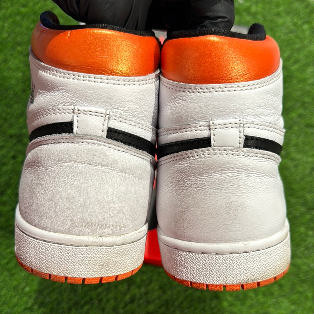 Air Jordan 1 Retro High OG 'Electro Orange'