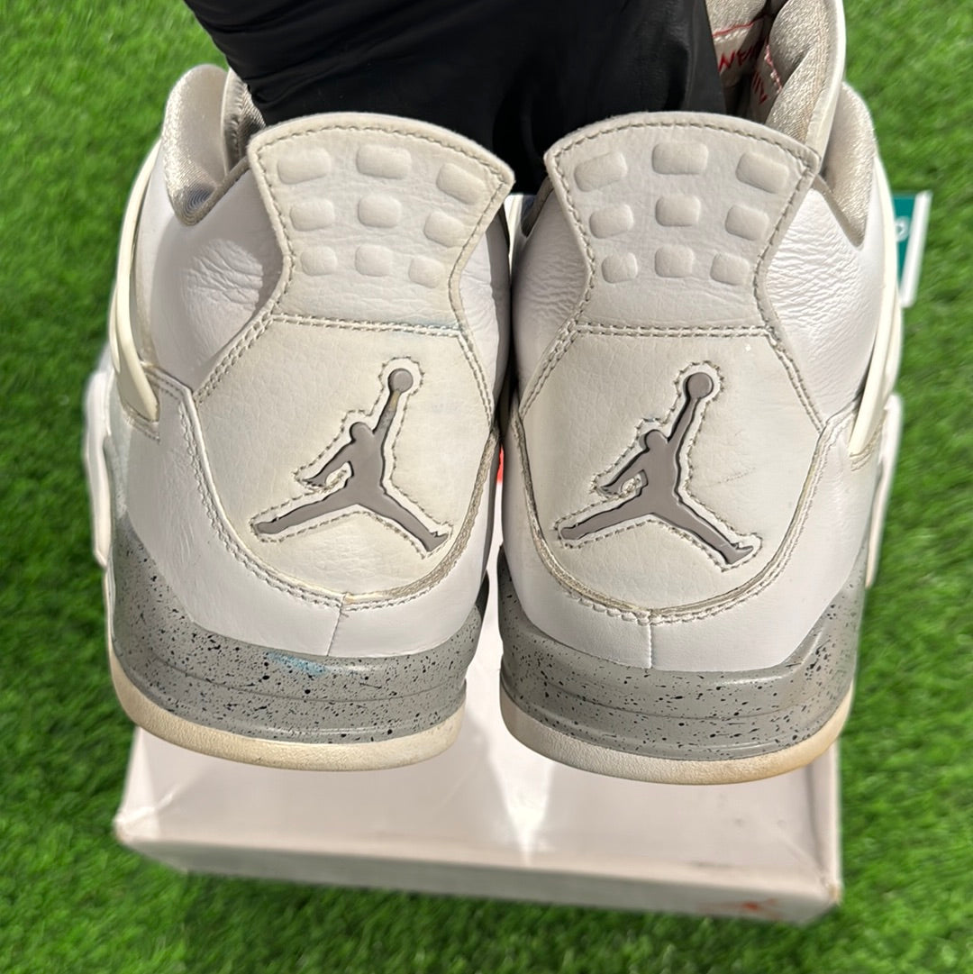 Air Jordan 4 Retro 'White Oreo'