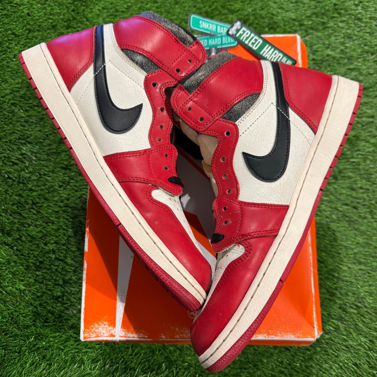 Air Jordan 1 Retro High OG 'Chicago Lost & Found'