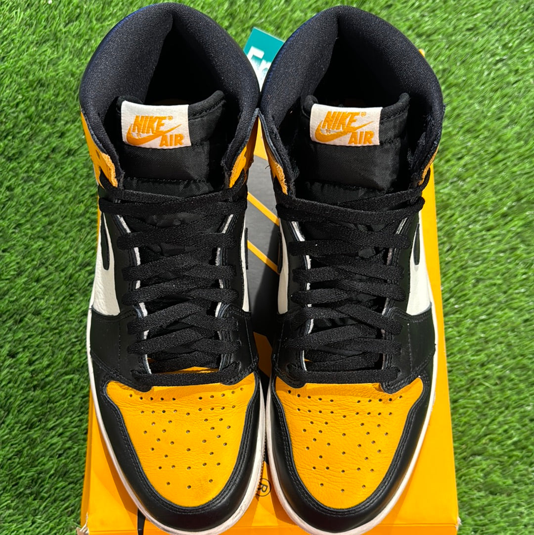 Air Jordan 1 Retro High OG 'Yellow Toe'