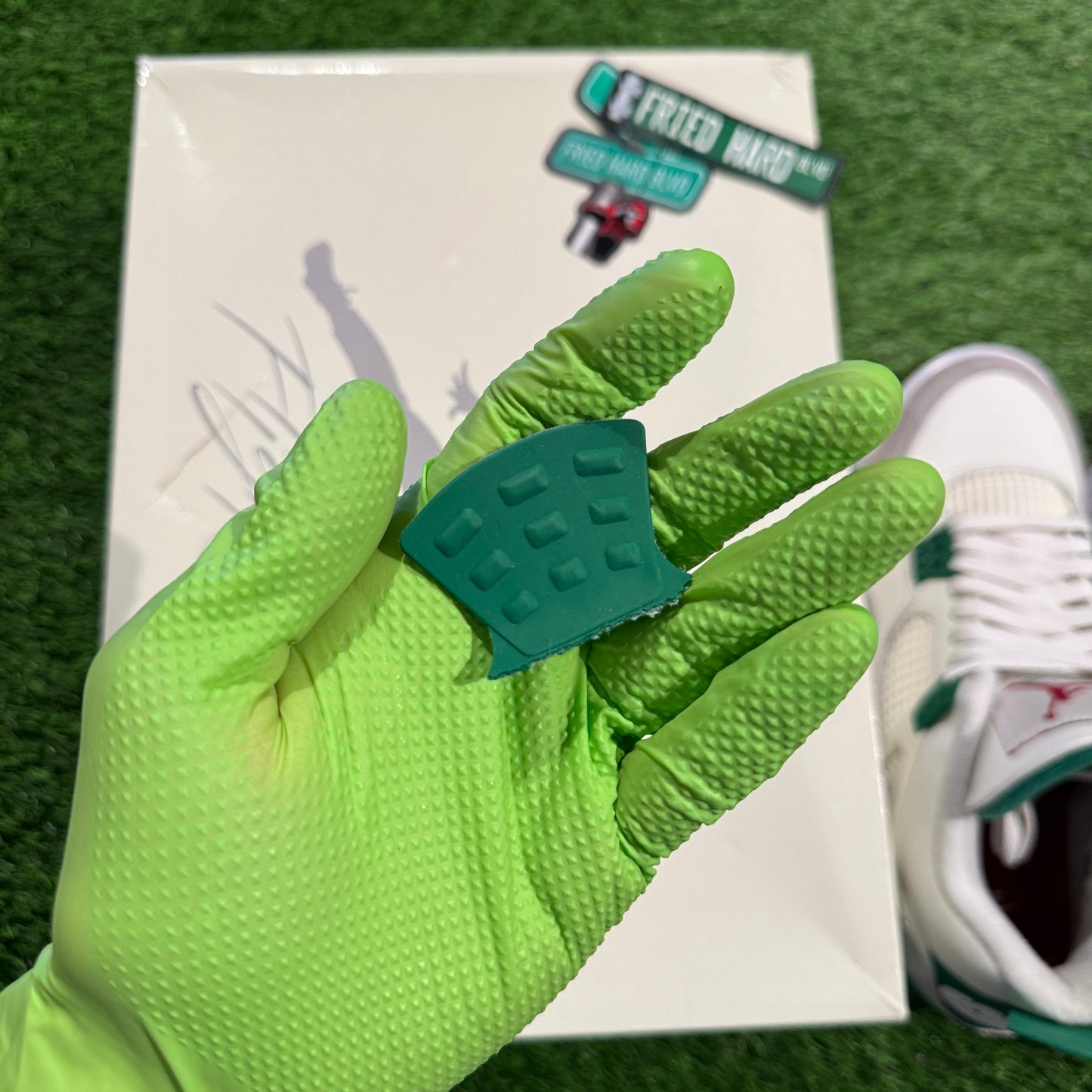 Nike SB x Air Jordan 4 Retro SP 'Pine Green'