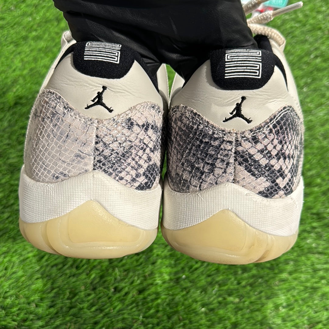 Air Jordan 11 Retro Low 'Light Bone Snakeskin'