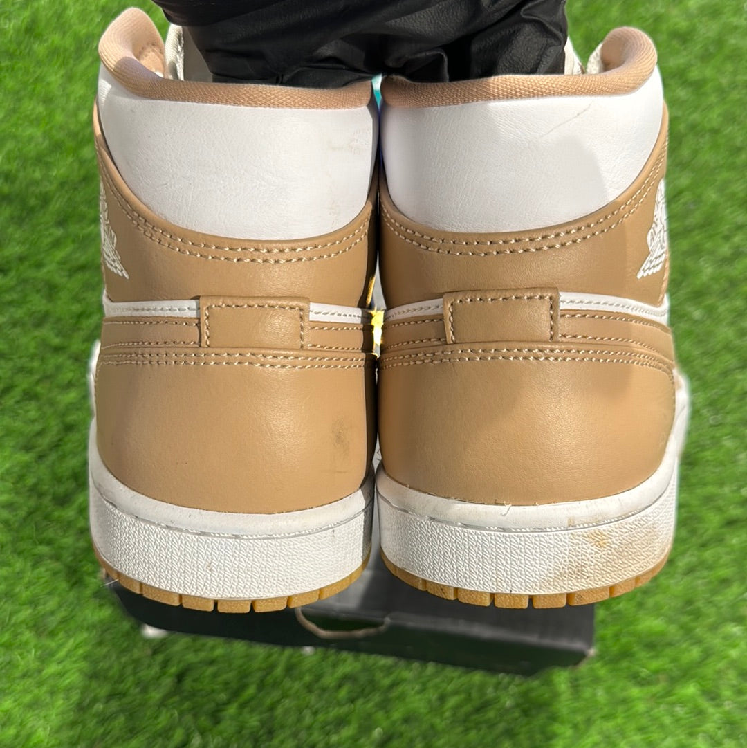 Air Jordan 1 Mid 'Tan Gum'