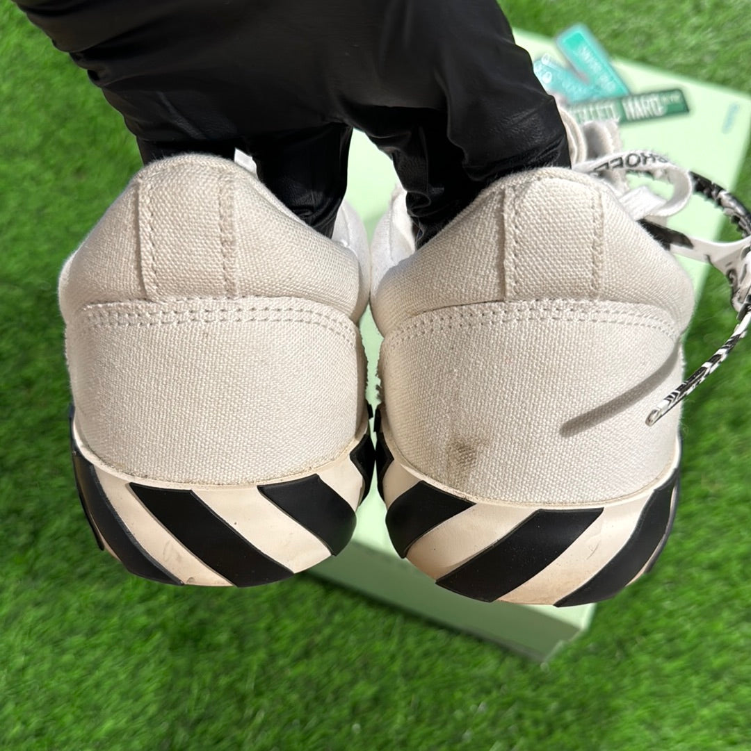 Off-White Vulcanized Low 'White Black'