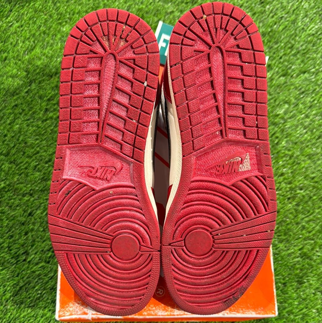 Air Jordan 1 Retro High OG 'Chicago Lost & Found'