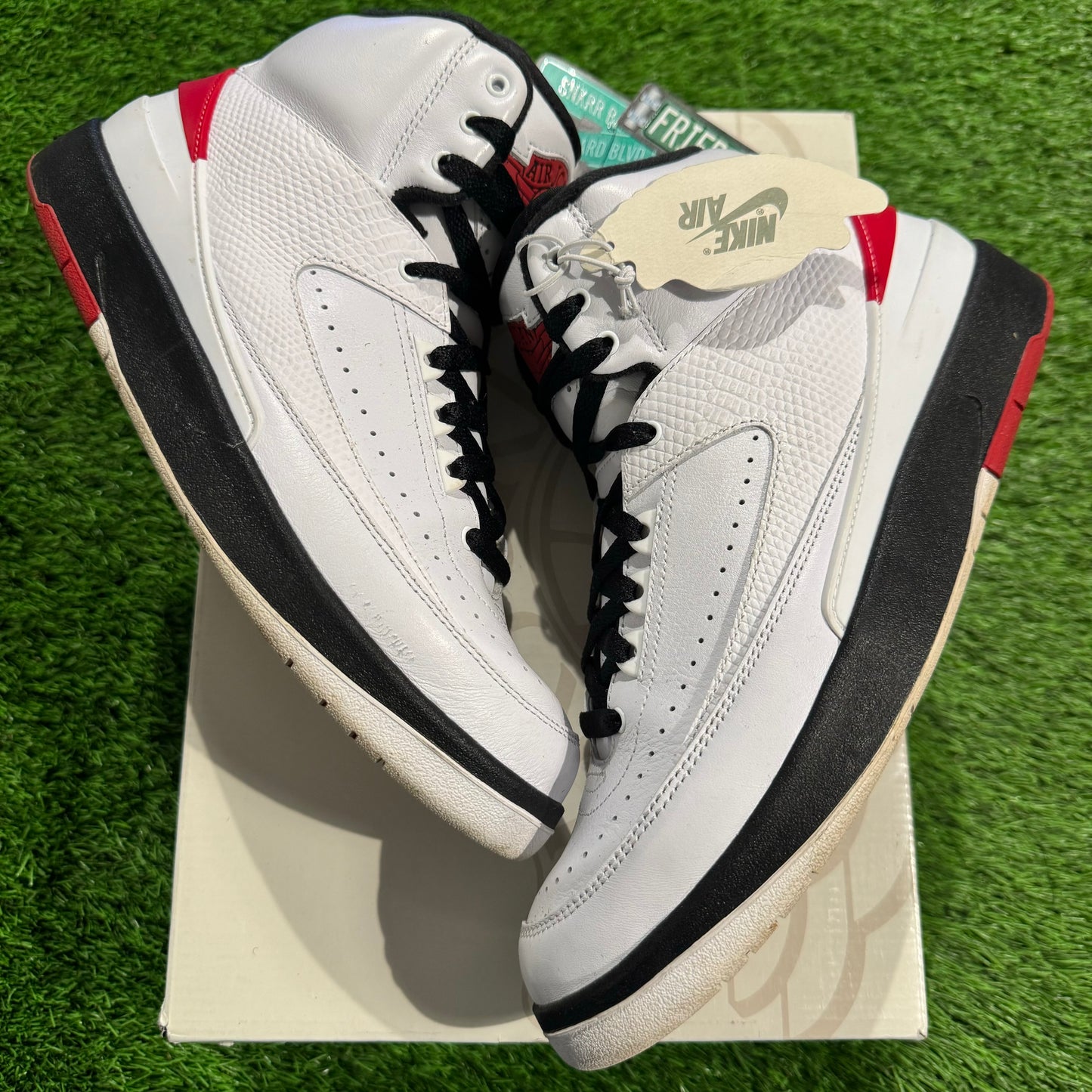 Wmns Air Jordan 2 Retro 'Chicago' 2022