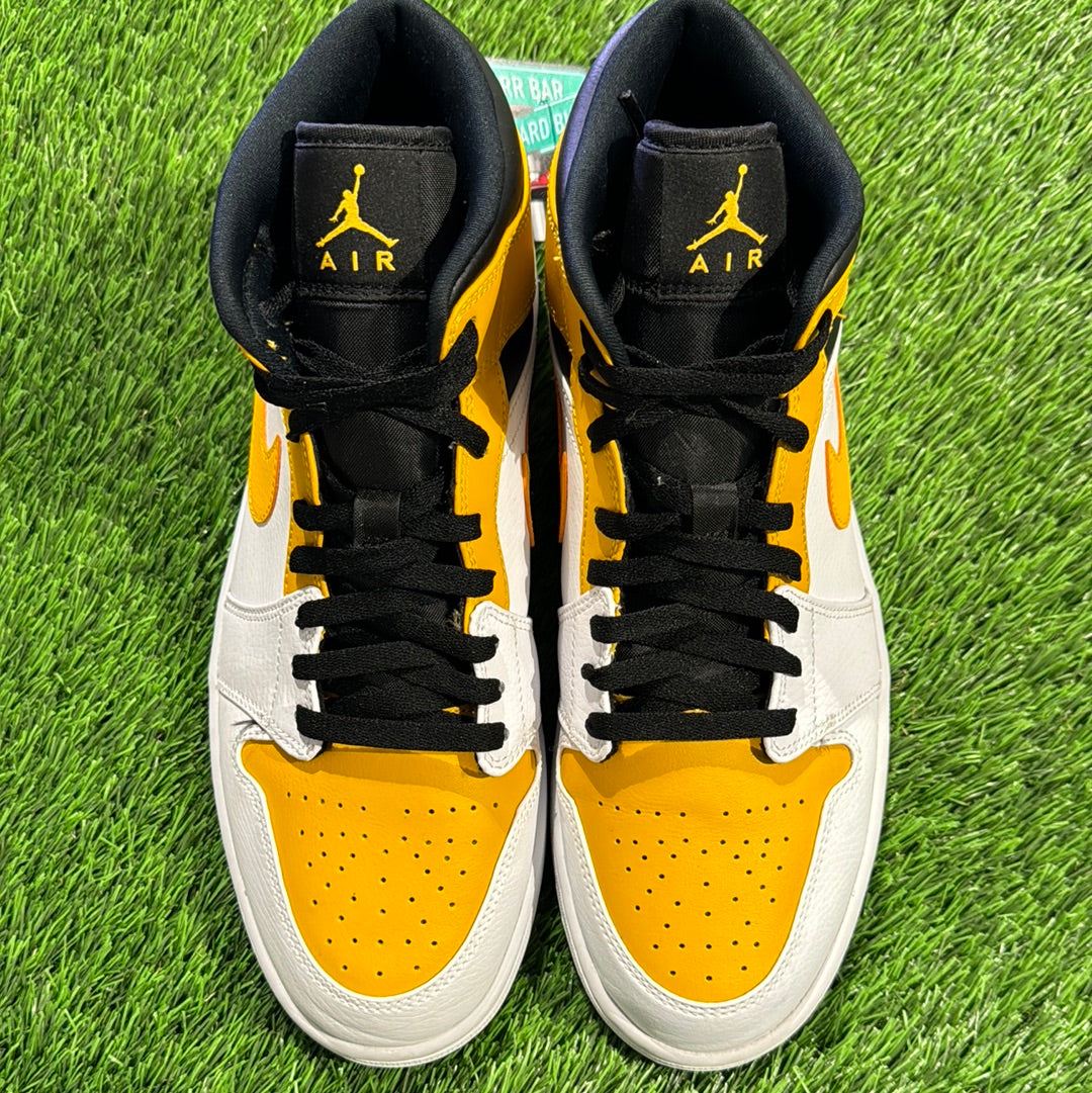 Air Jordan 1 Mid 'University Gold'