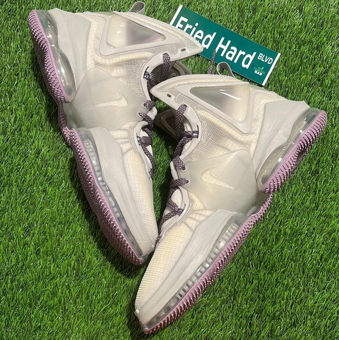 LeBron 19 'The Cast'