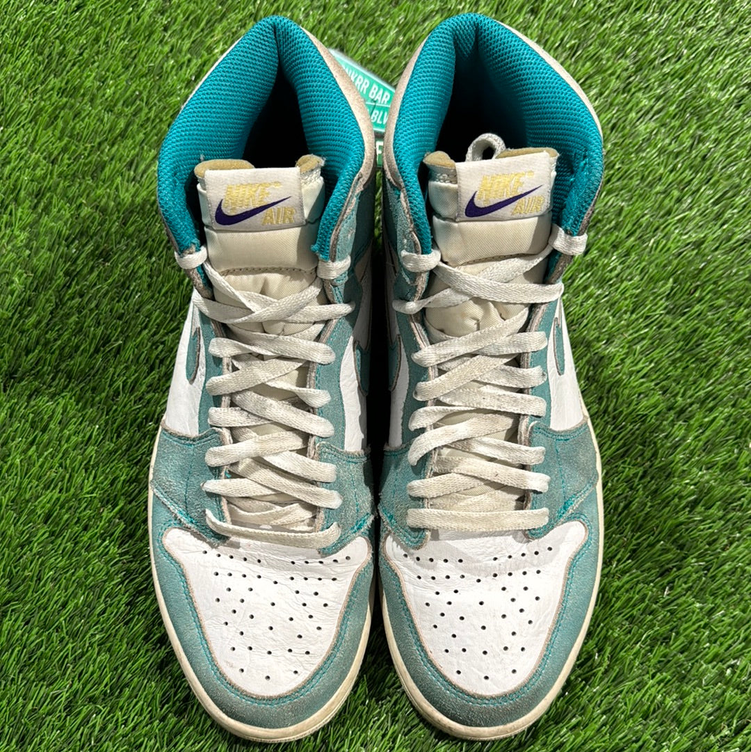 Air Jordan 1 Retro High OG 'Turbo Green'