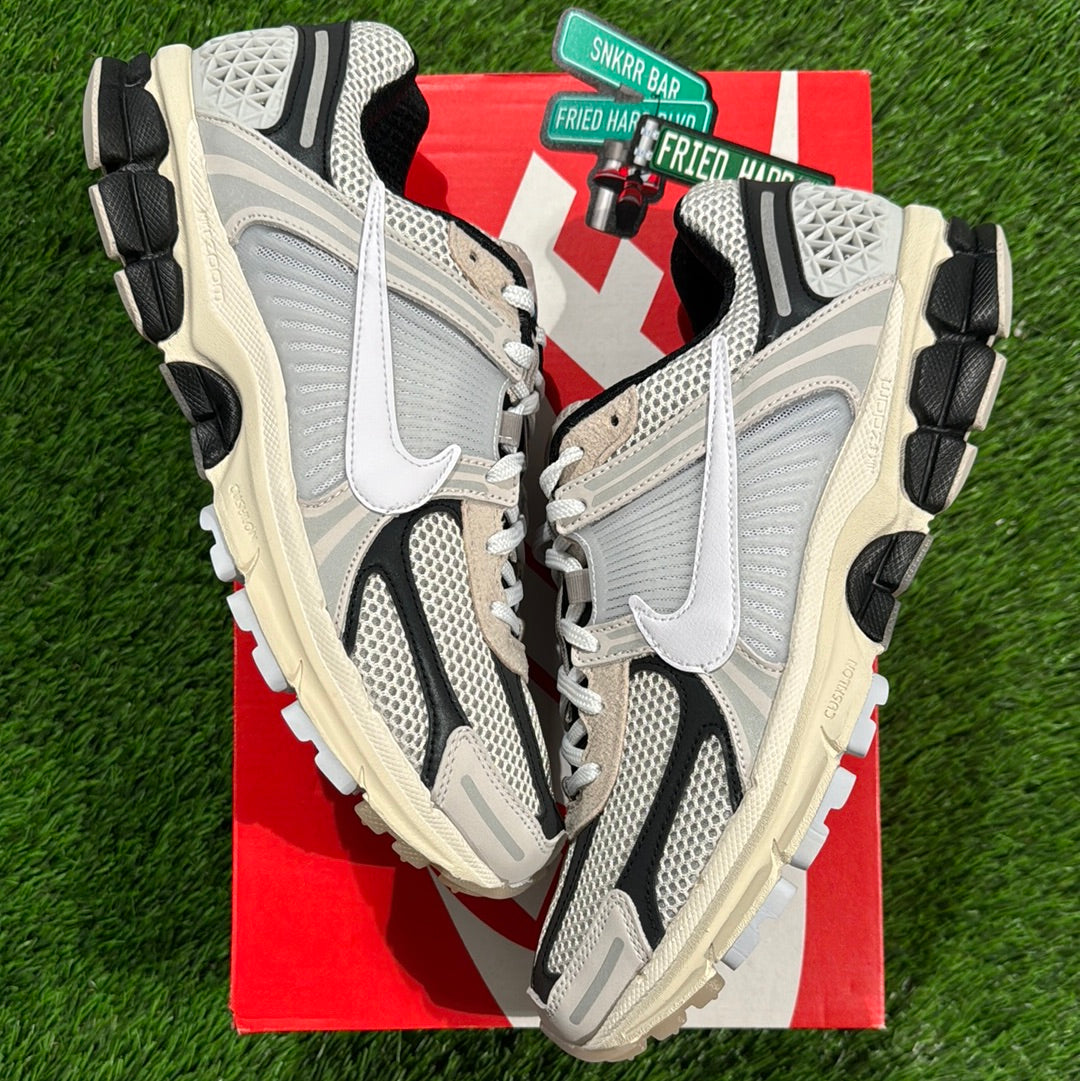 Air Zoom Vomero 5 'Supersonic'