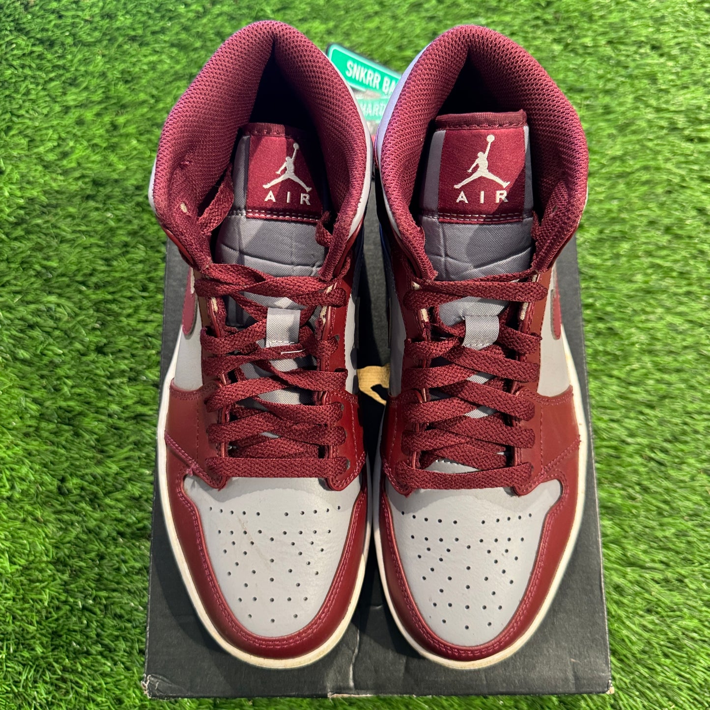 Air Jordan 1 Mid 'Cherrywood Red'
