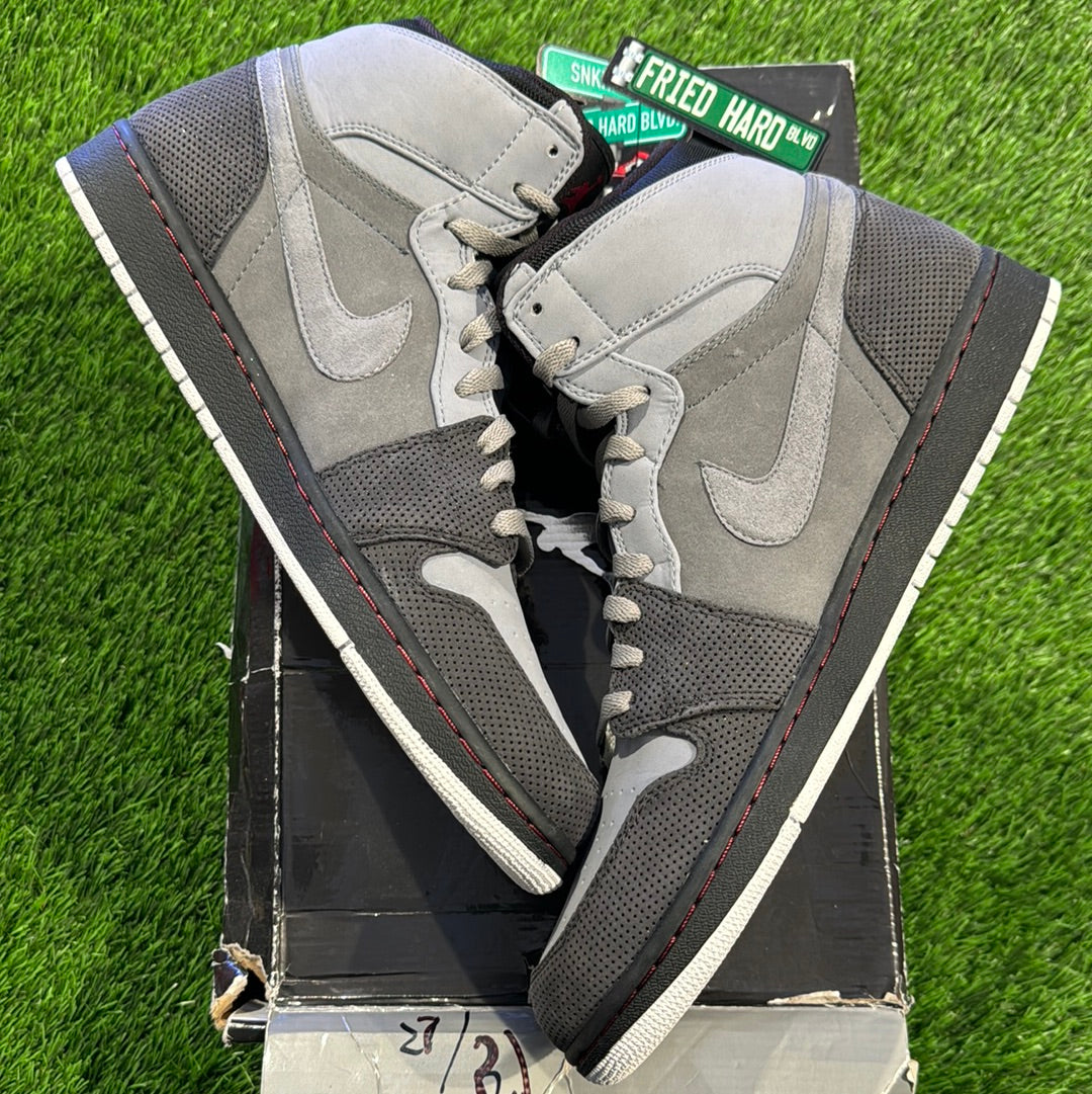 Jordan 1 Retro High Stealth Team Red Light Graphite 13M/14.5W