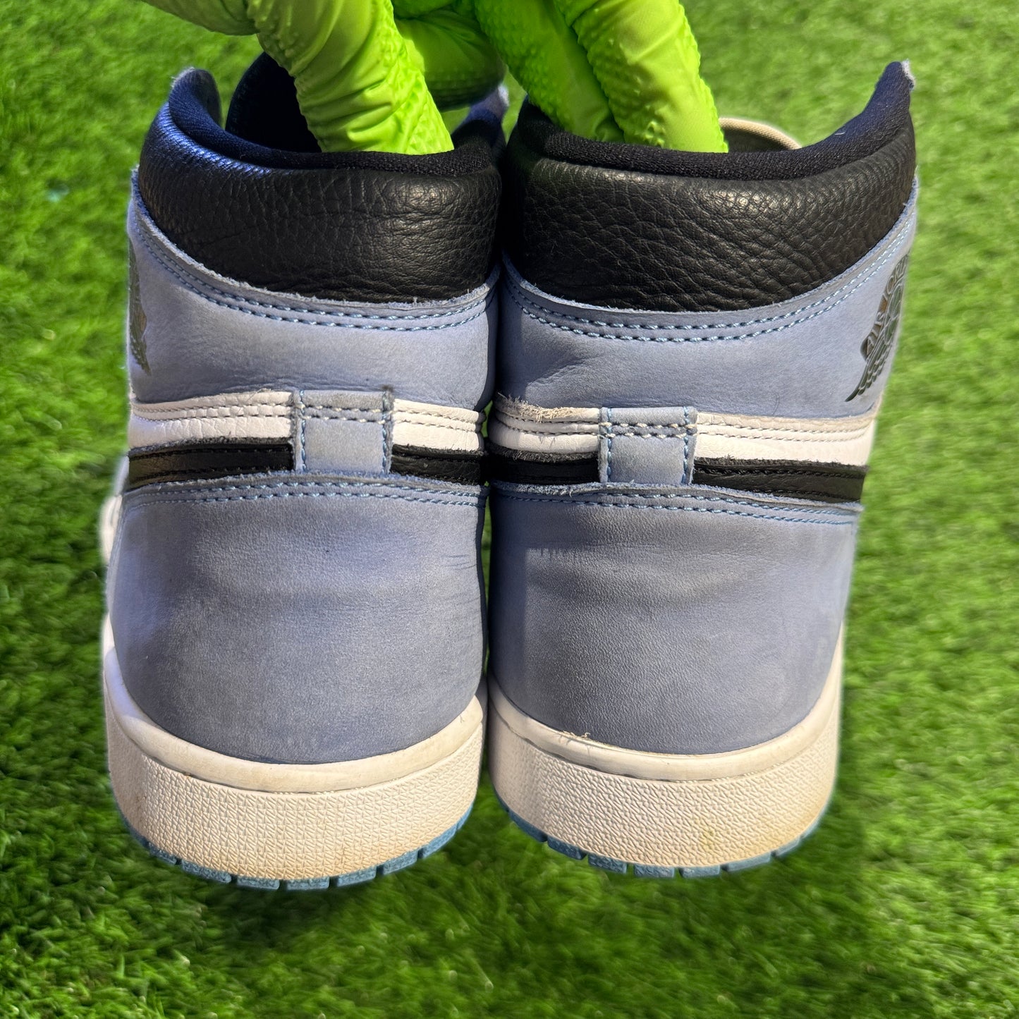 Air Jordan 1 Retro High OG 'University Blue'