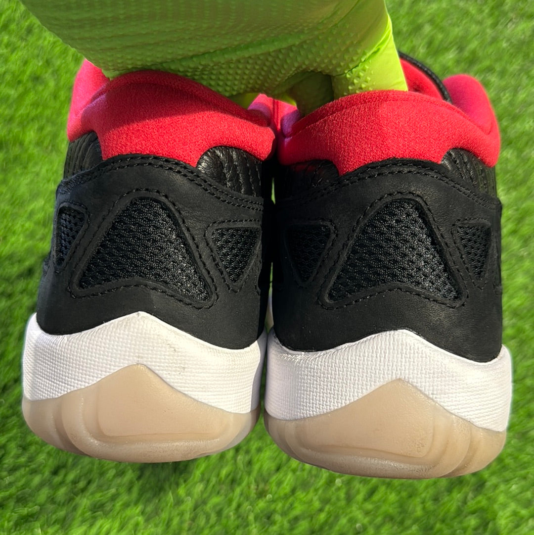 Air Jordan 11 Retro Low IE 'Bred' 2021