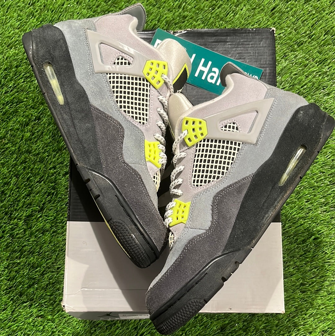 Air Jordan 4 Retro SE 'Neon 95'