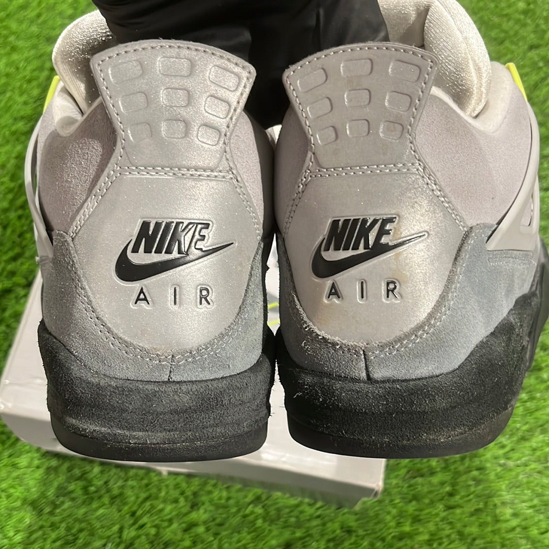 Air Jordan 4 Retro SE 'Neon 95'