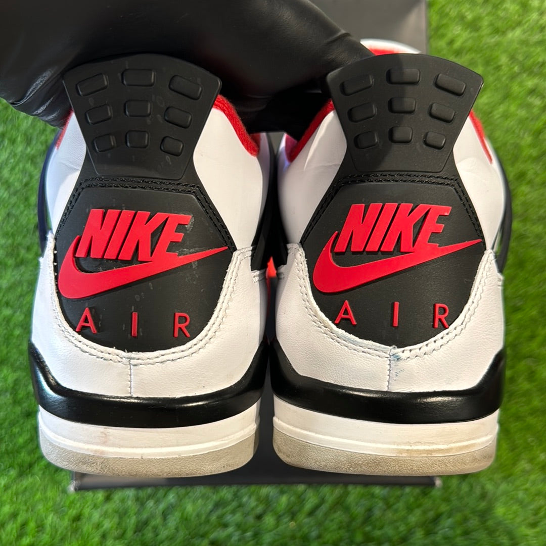Air Jordan 4 Retro OG 'Fire Red' 2020