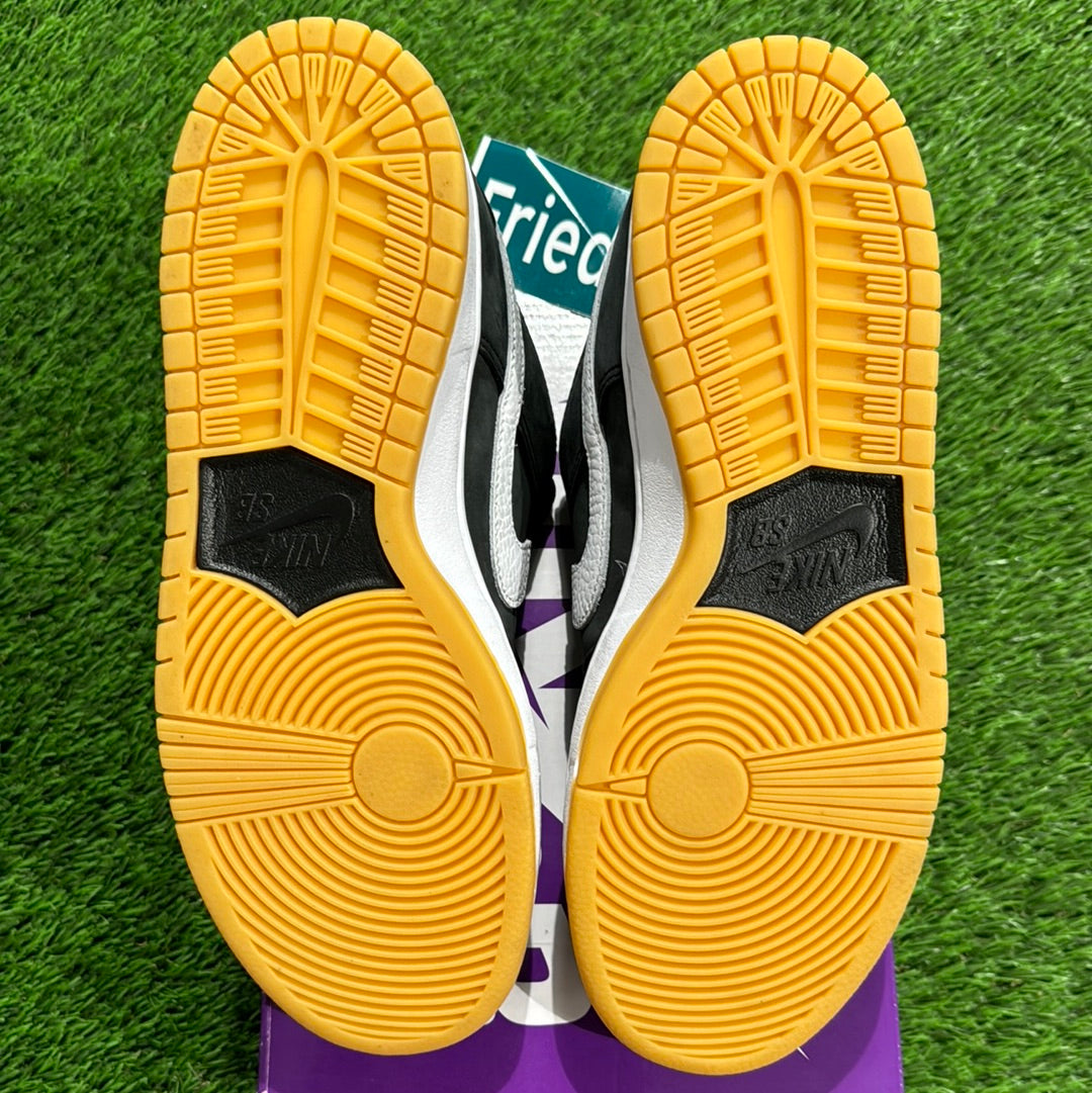 Dunk Low SB 'Black Gum'