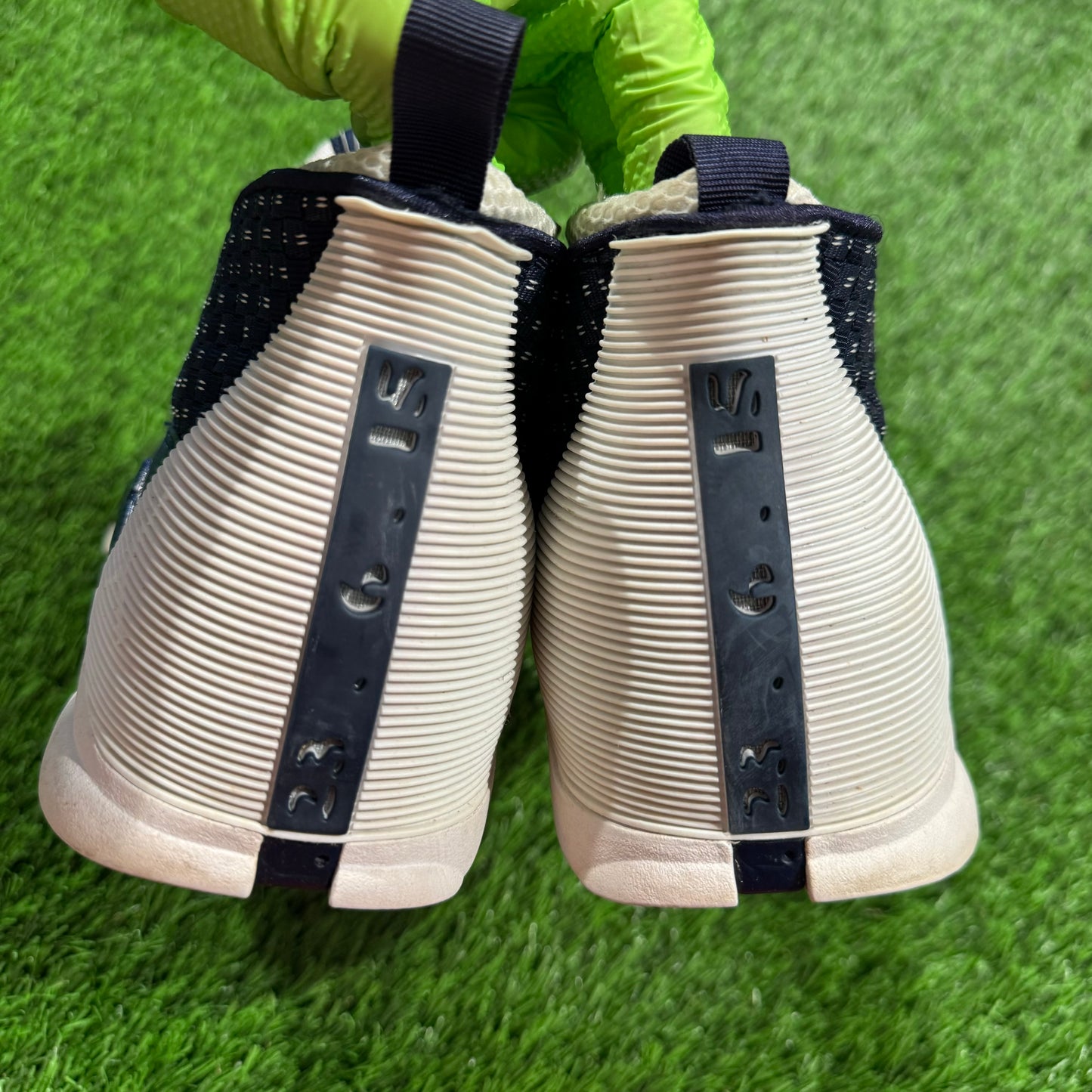 Air Jordan 15 Retro 'Obsidian' 2017