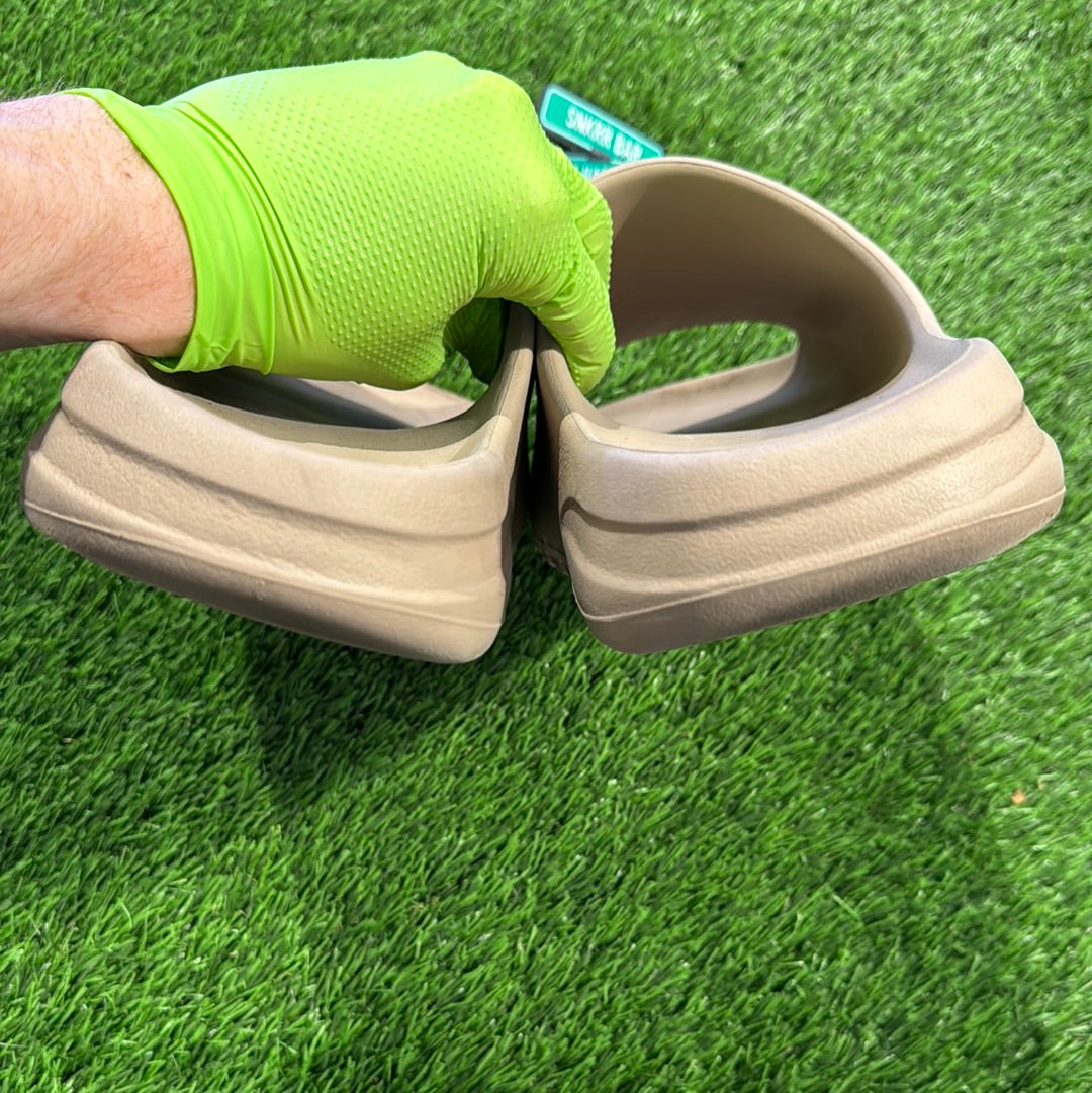 Yeezy Slides 'Pure' 2021 Re-Release