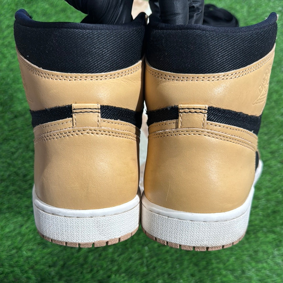 Air Jordan 1 Retro High OG 'Heirloom'