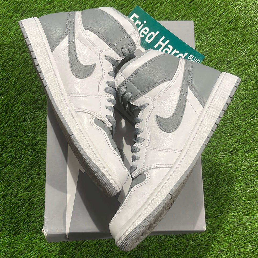 Air Jordan 1 Retro High OG 'Stealth'