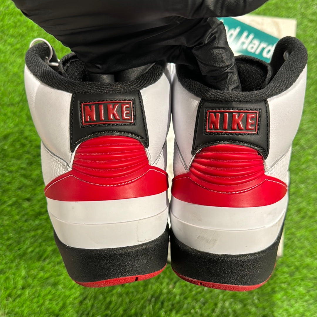 Air Jordan 2 Retro 'Chicago' 2022