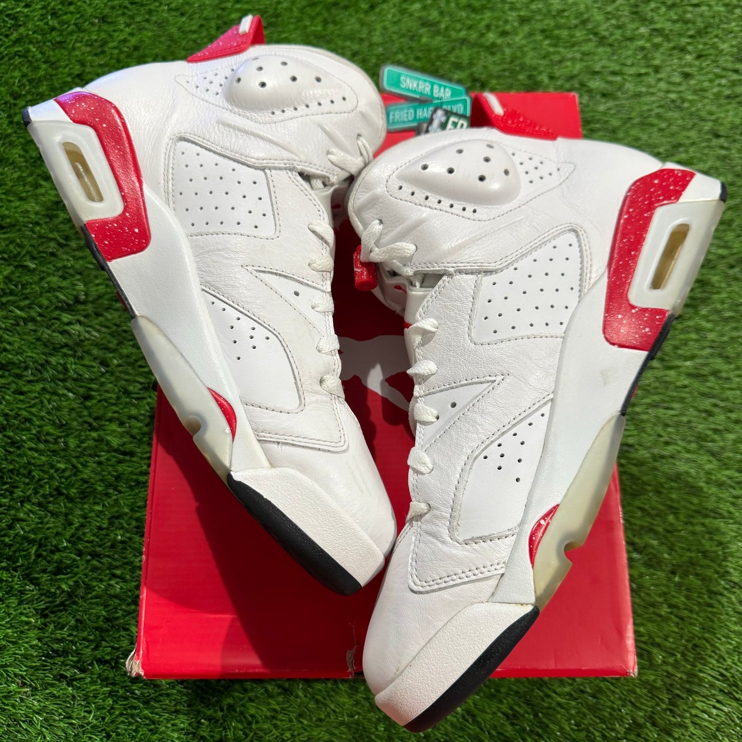Air Jordan 6 Retro 'Red Oreo'