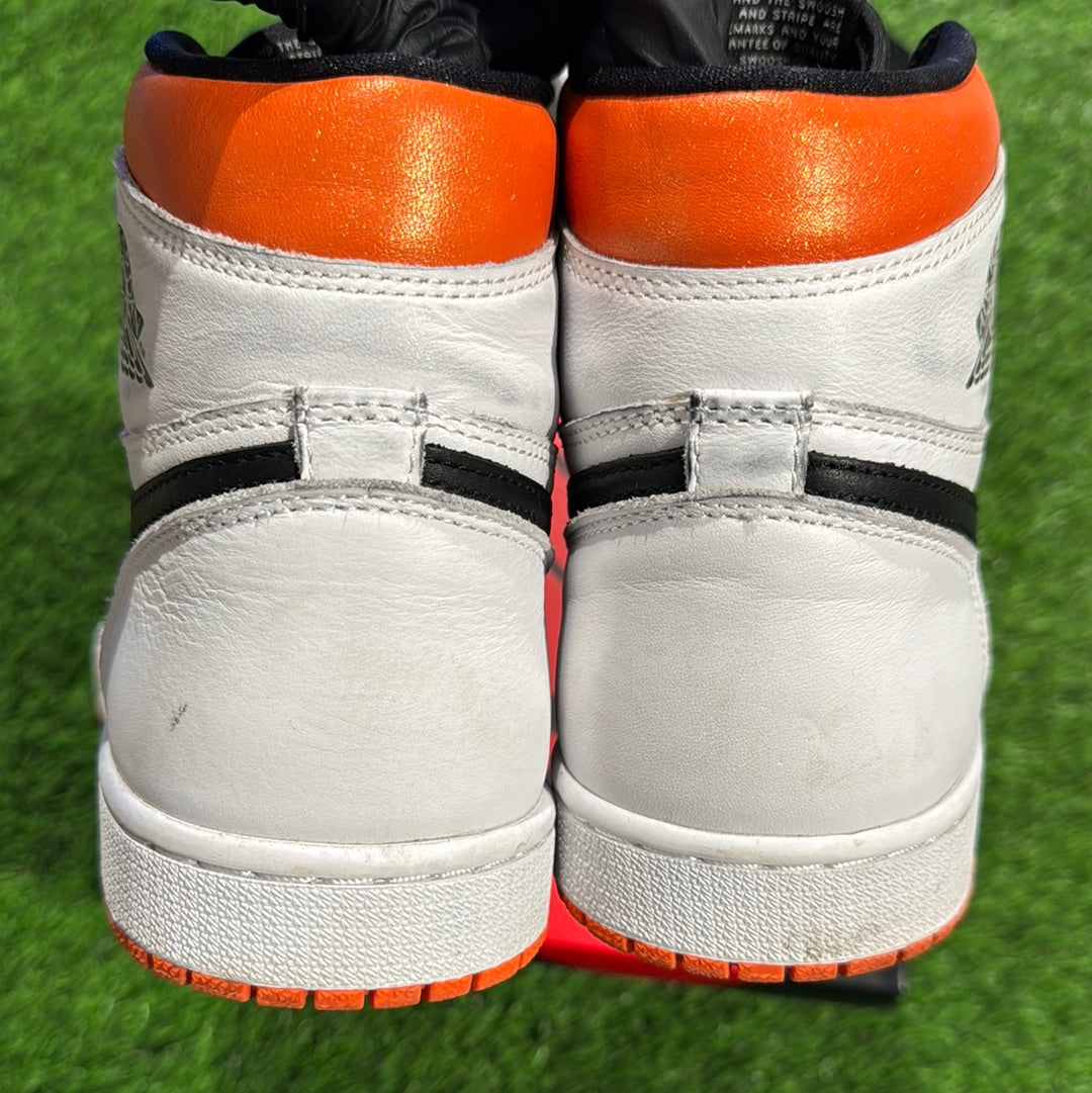 Air Jordan 1 Retro High OG 'Electro Orange'
