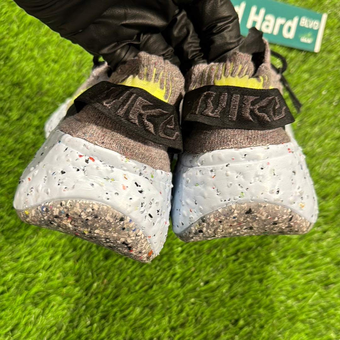 Space Hippie 04 'Grey Volt'