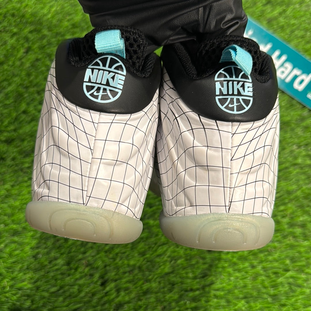 Little Posite One PS 'Warped Grid'