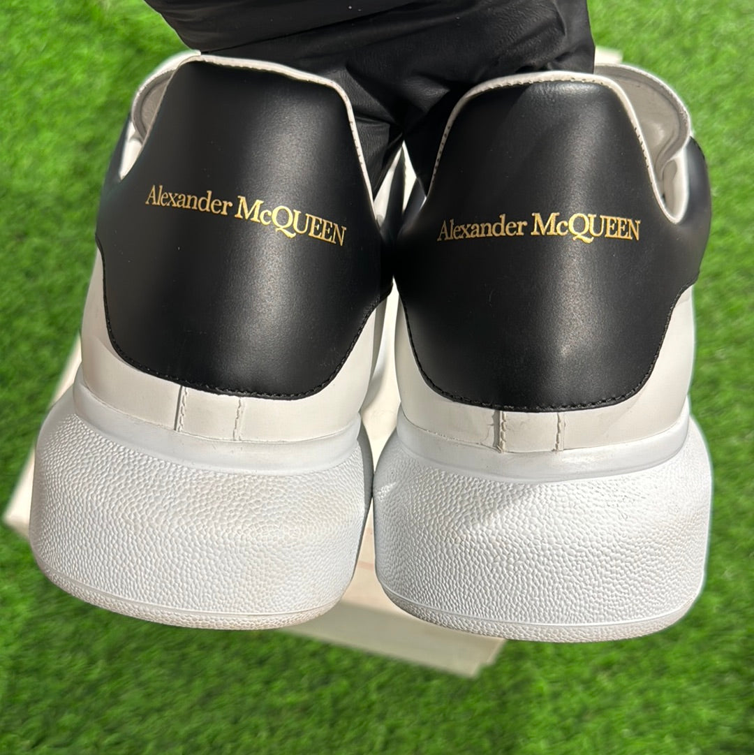 Alexander McQueen Oversized Sneaker 'White Black'