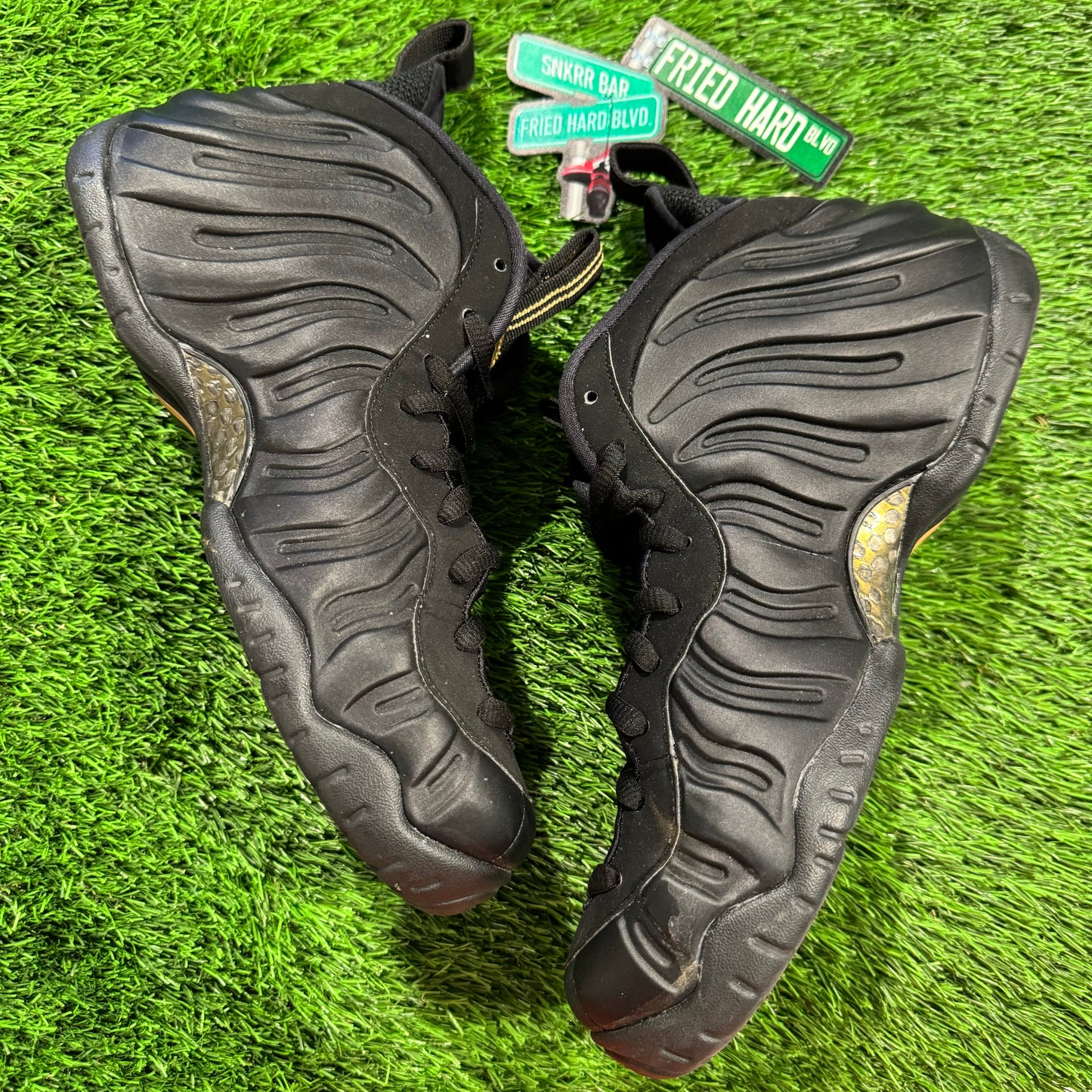 Air Foamposite Pro 'Black Metallic Gold'