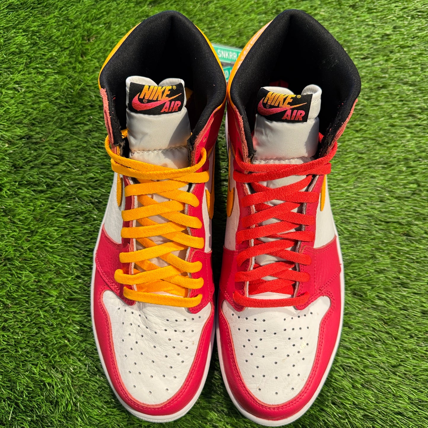 Air Jordan 1 Retro High OG 'Light Fusion Red'