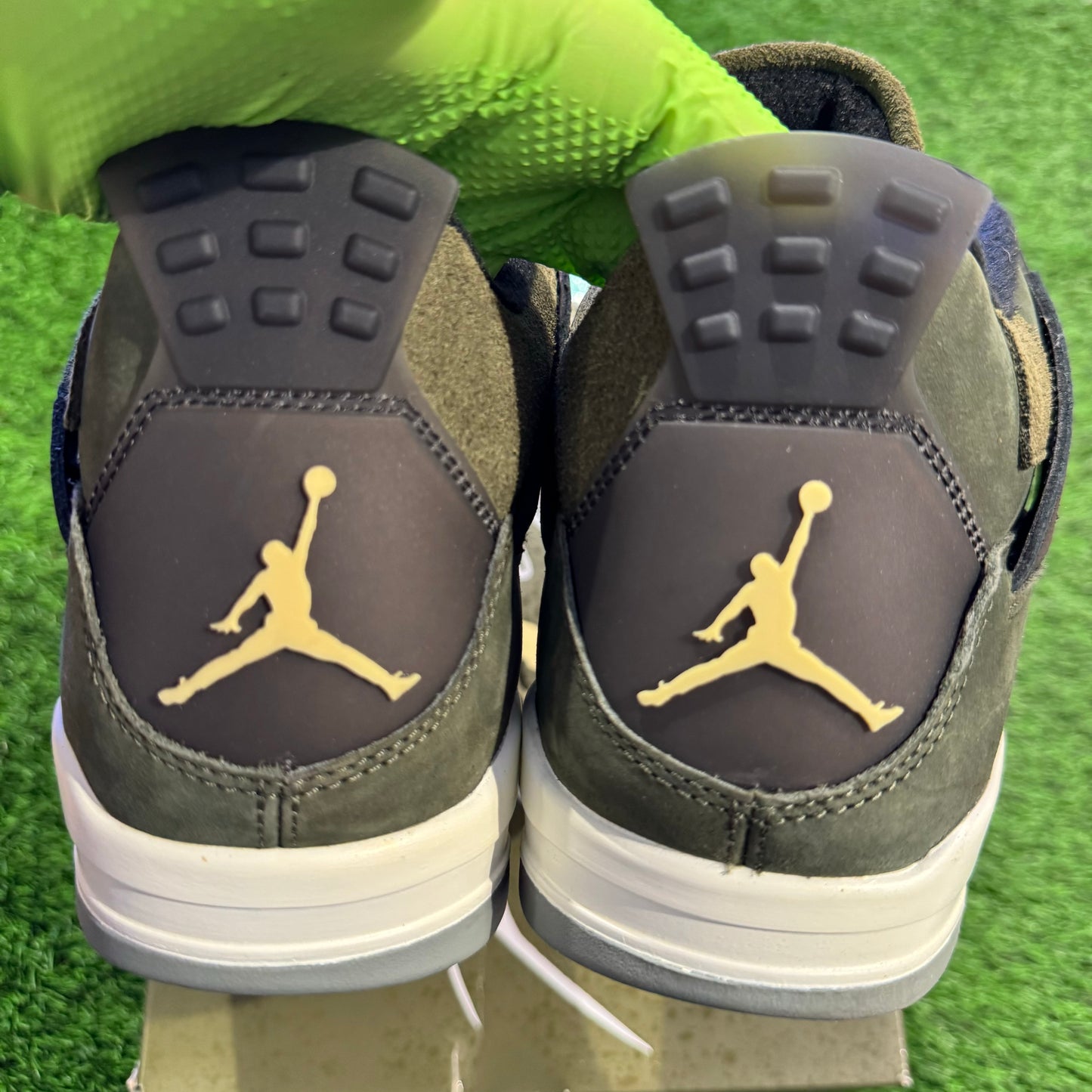 Air Jordan 4 Retro SE Craft 'Olive'