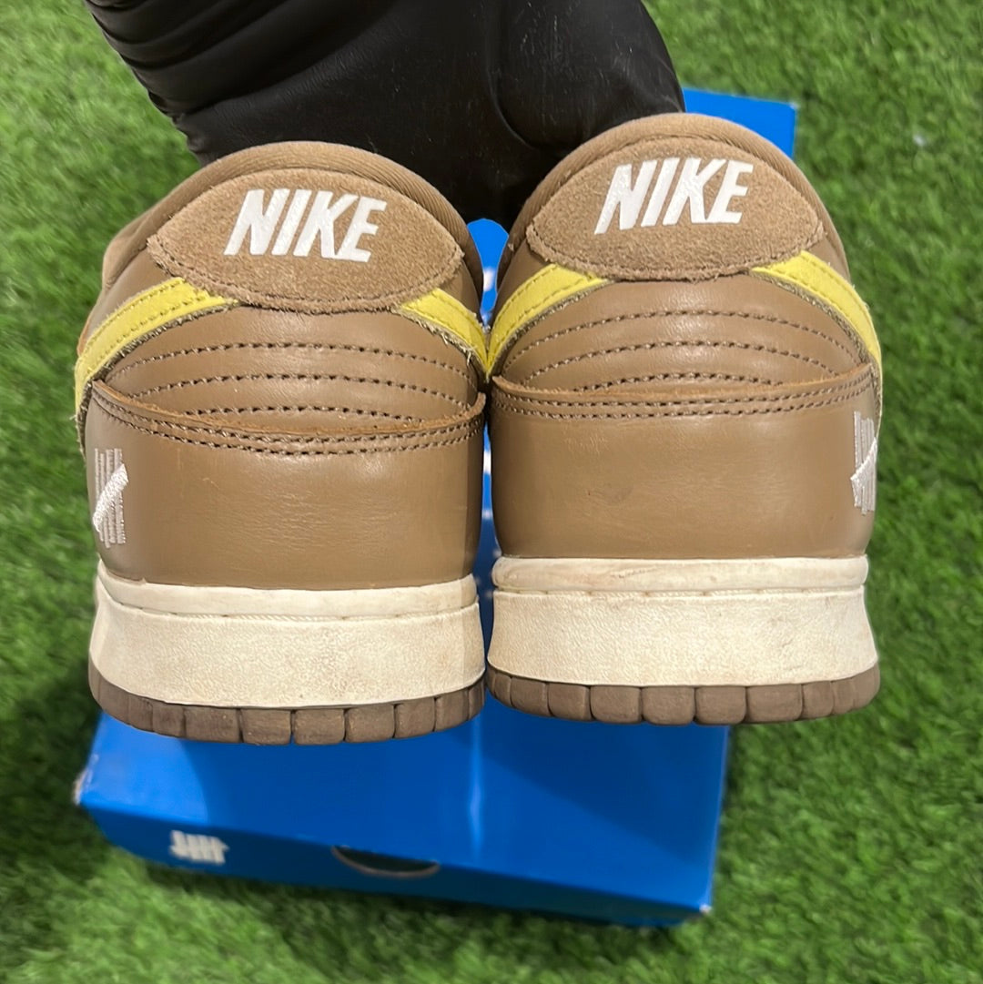 Undefeated x Dunk Low SP 'Canteen'