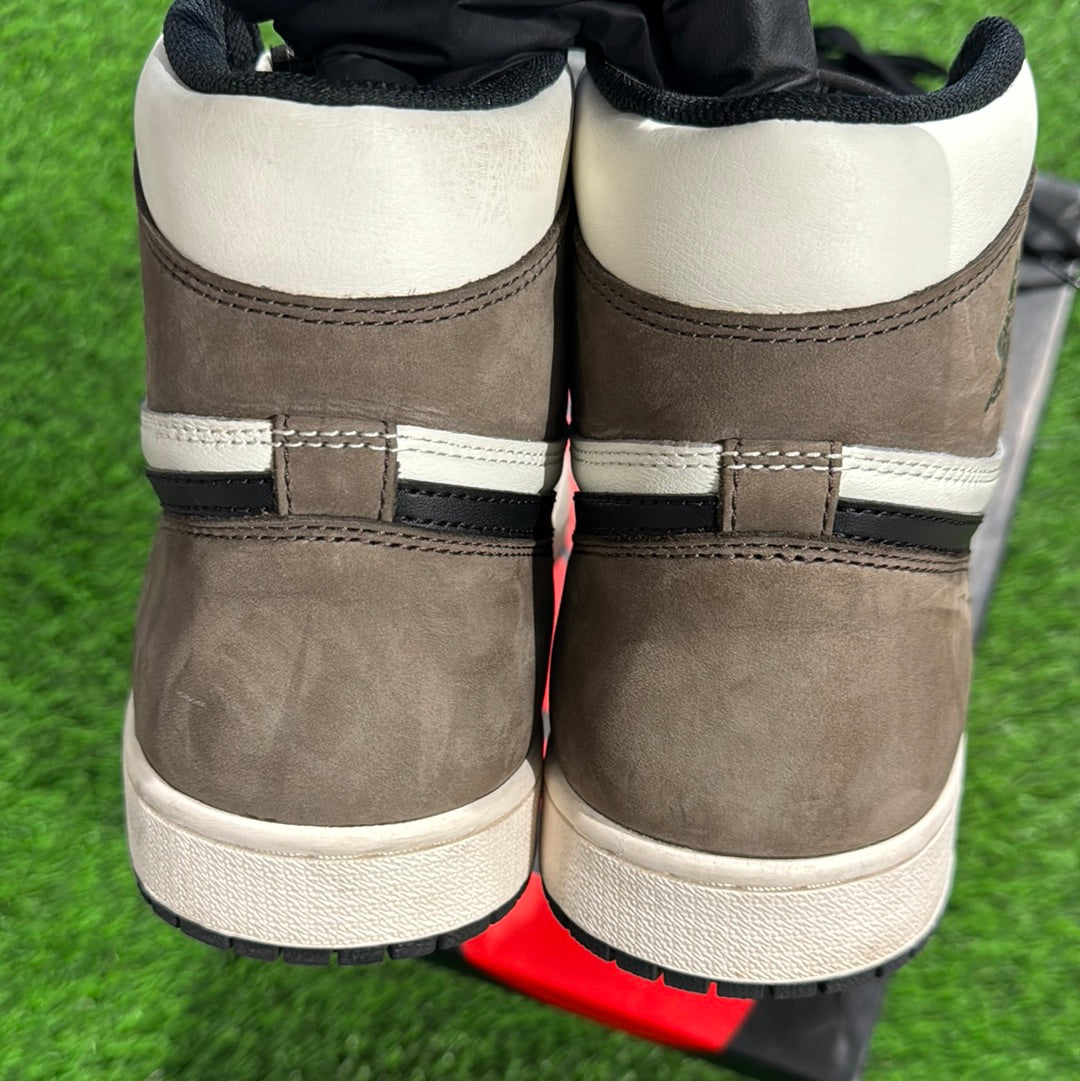 Air Jordan 1 Retro High OG 'Dark Mocha'