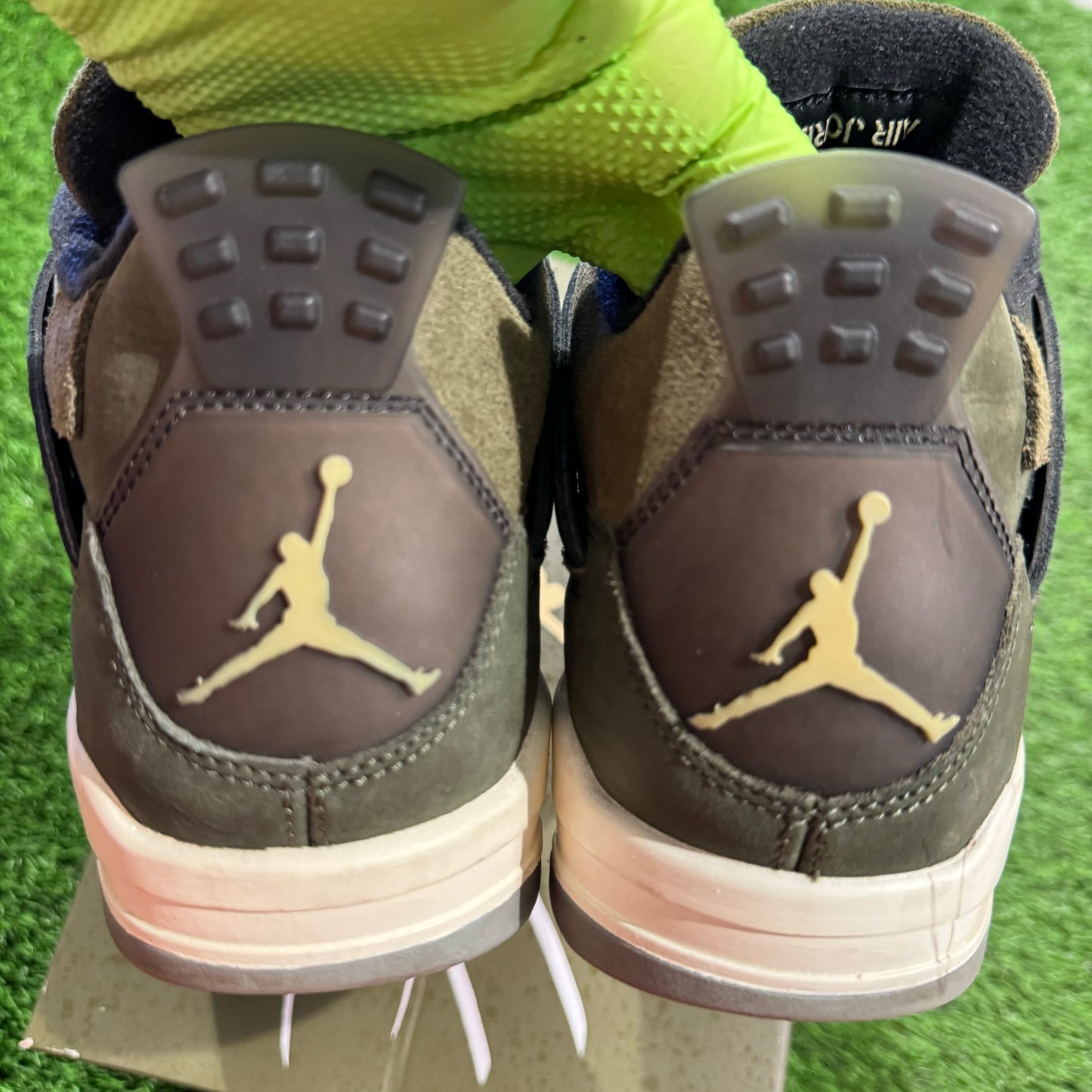 Air Jordan 4 Retro SE Craft 'Olive'