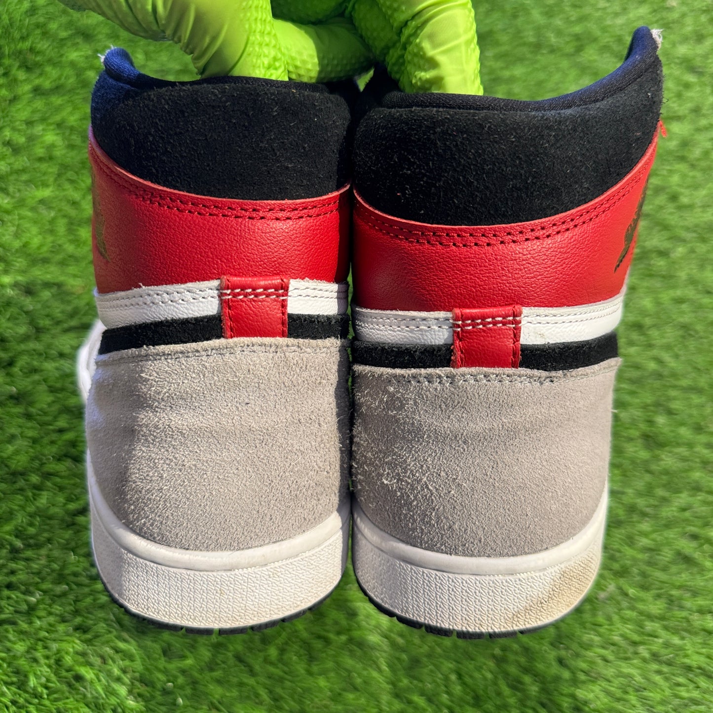 Air Jordan 1 Retro High OG 'Smoke Grey'