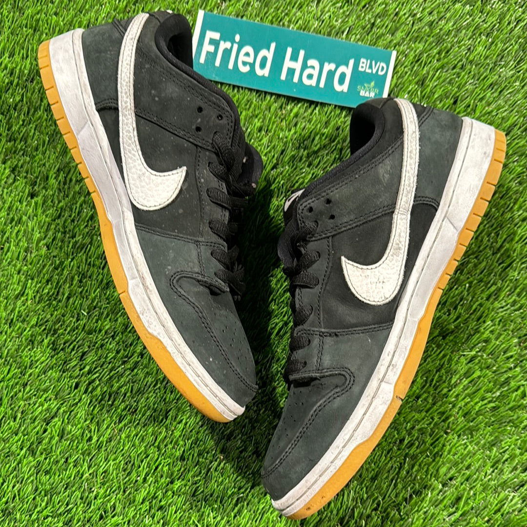 Dunk Low SB 'Black Gum'