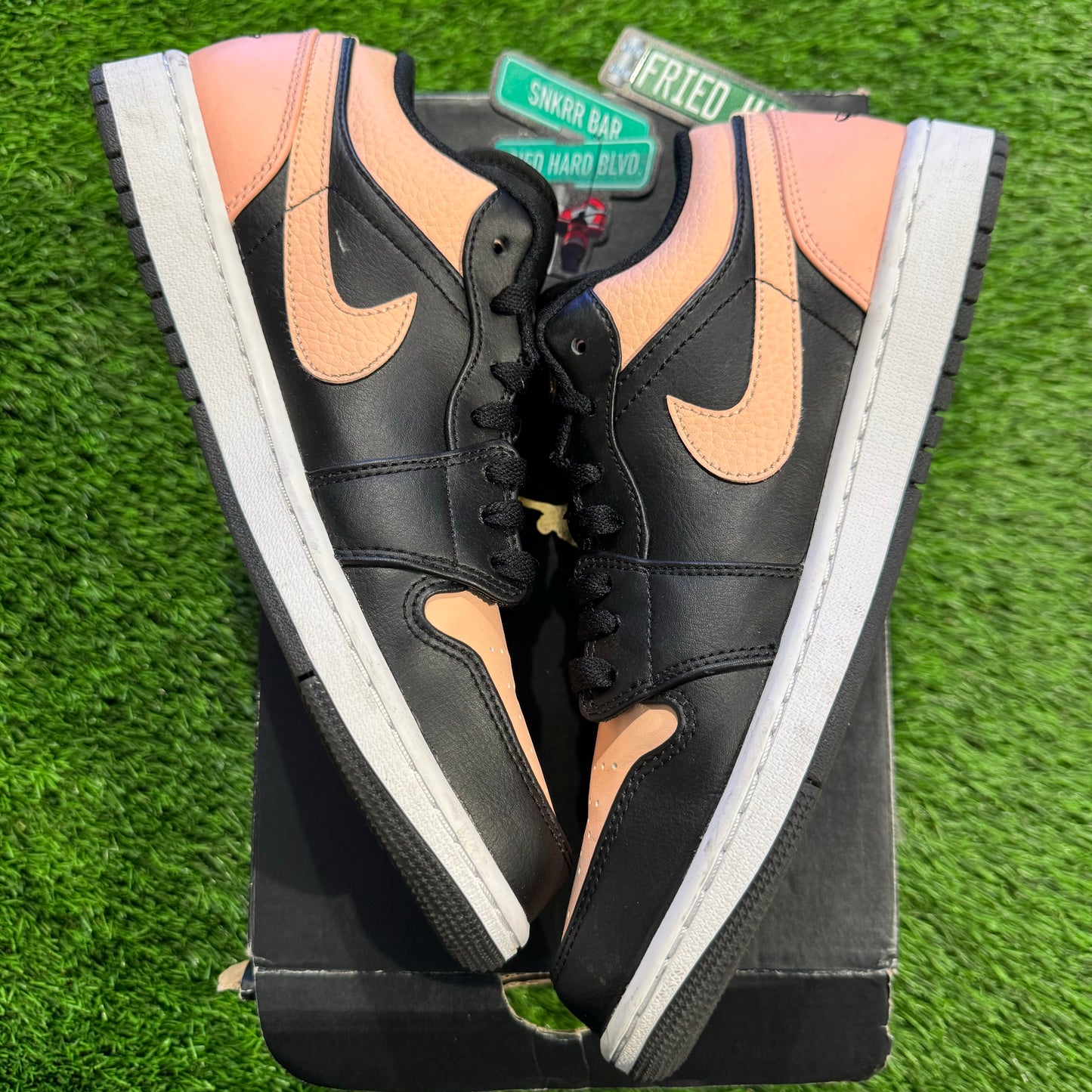 Air Jordan 1 Low 'Crimson Tint'