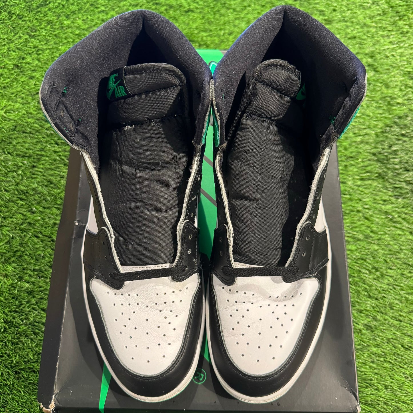 Air Jordan 1 Retro High OG 'Lucky Green'