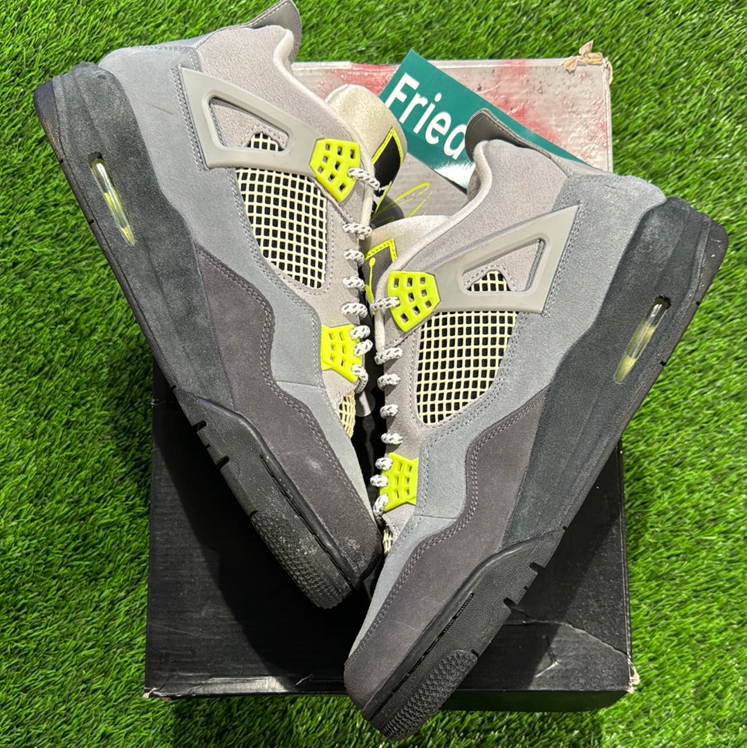 Air Jordan 4 Retro SE 'Neon 95'