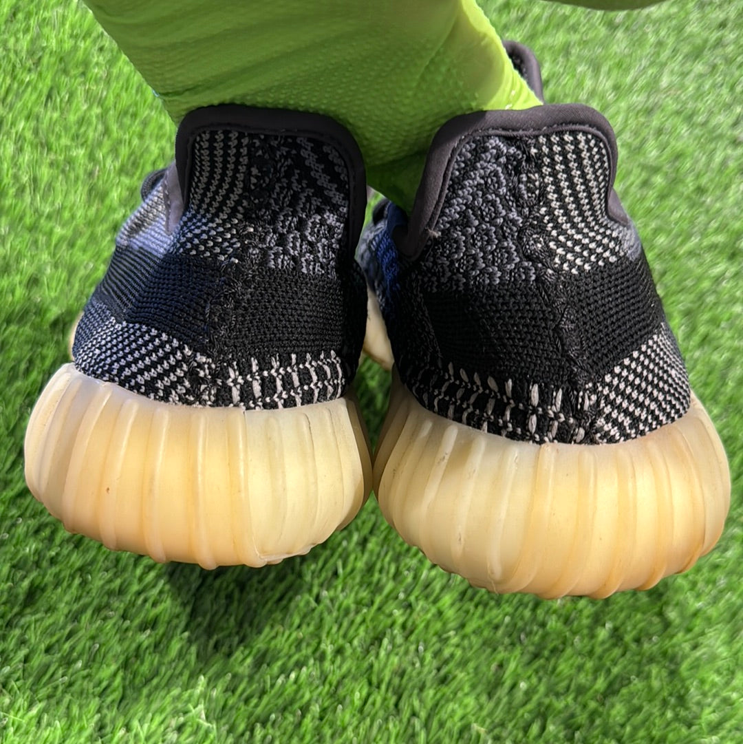 Yeezy Boost 350 V2 'Carbon'