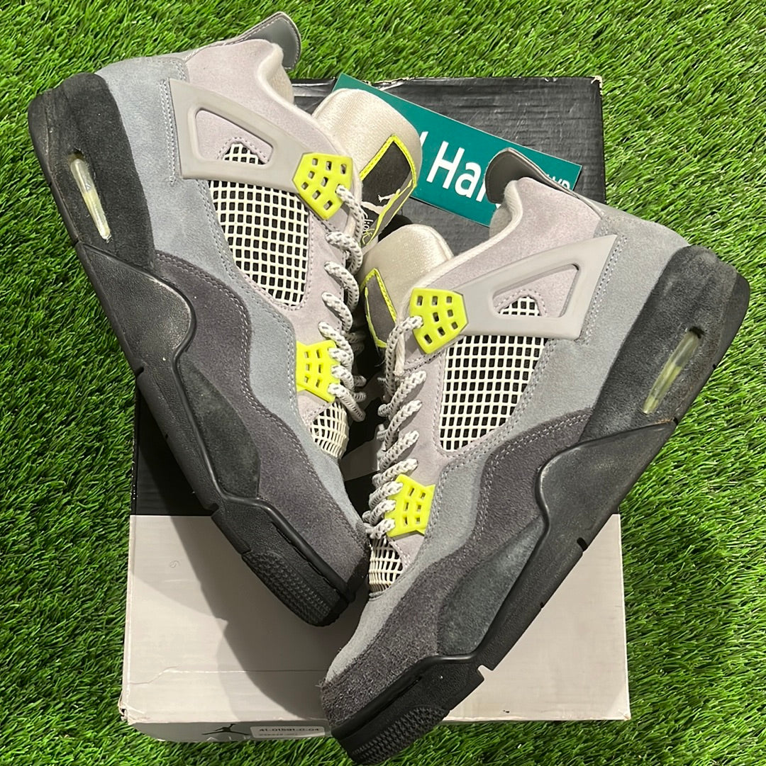 Air Jordan 4 Retro SE 'Neon 95'