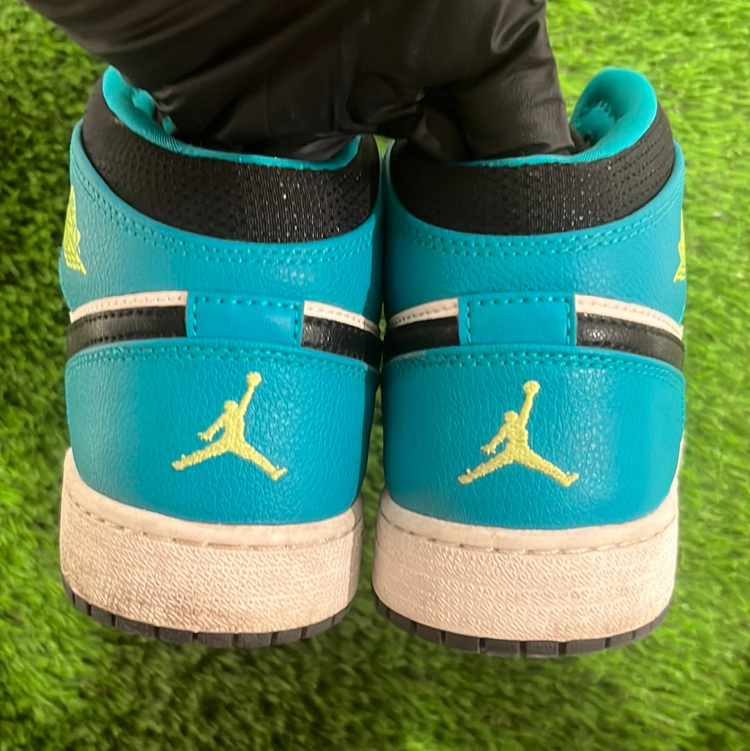 Air Jordan 1 Mid GG 'Volt Ice'