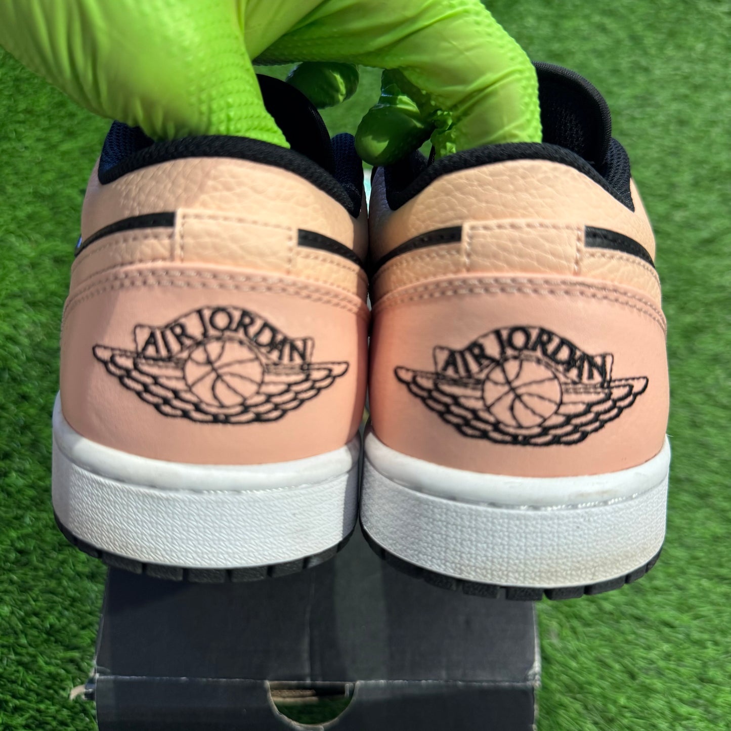 Air Jordan 1 Low 'Crimson Tint'
